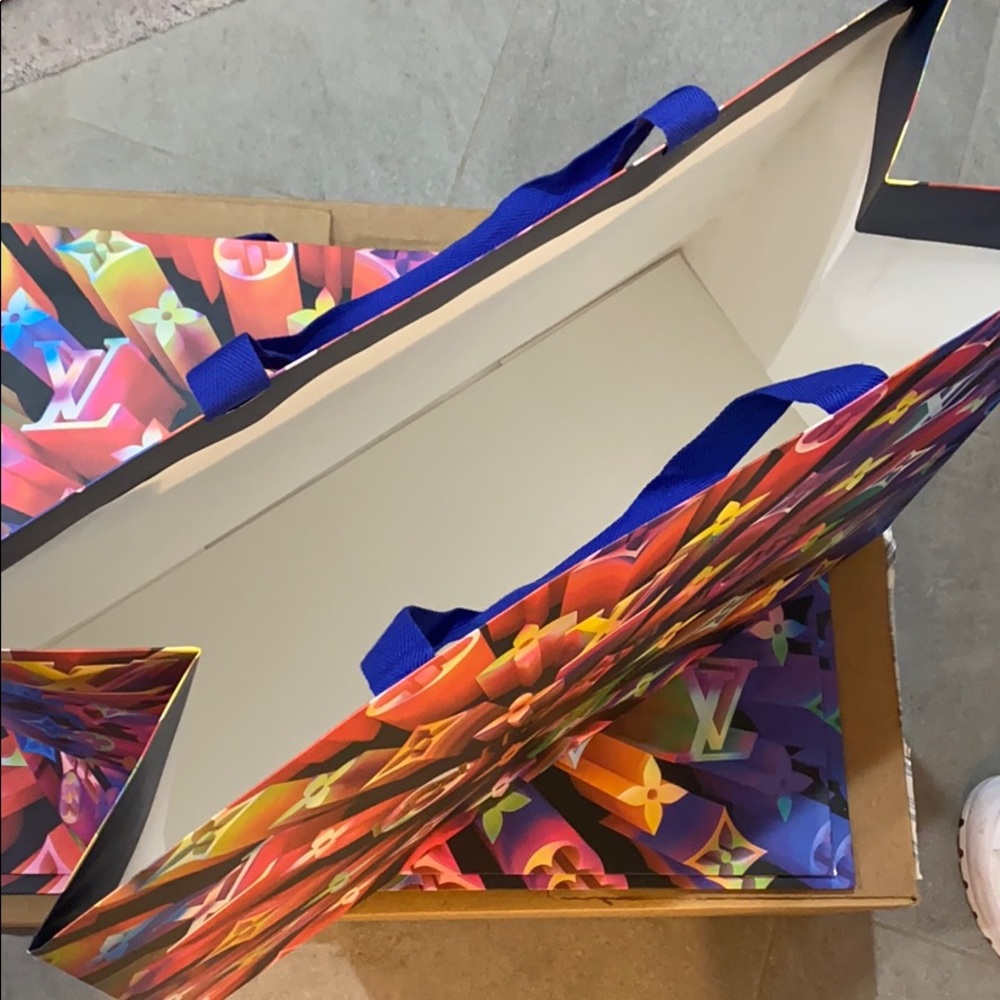 Louis Vuitton Holiday Gift Bag-Never Used View 4